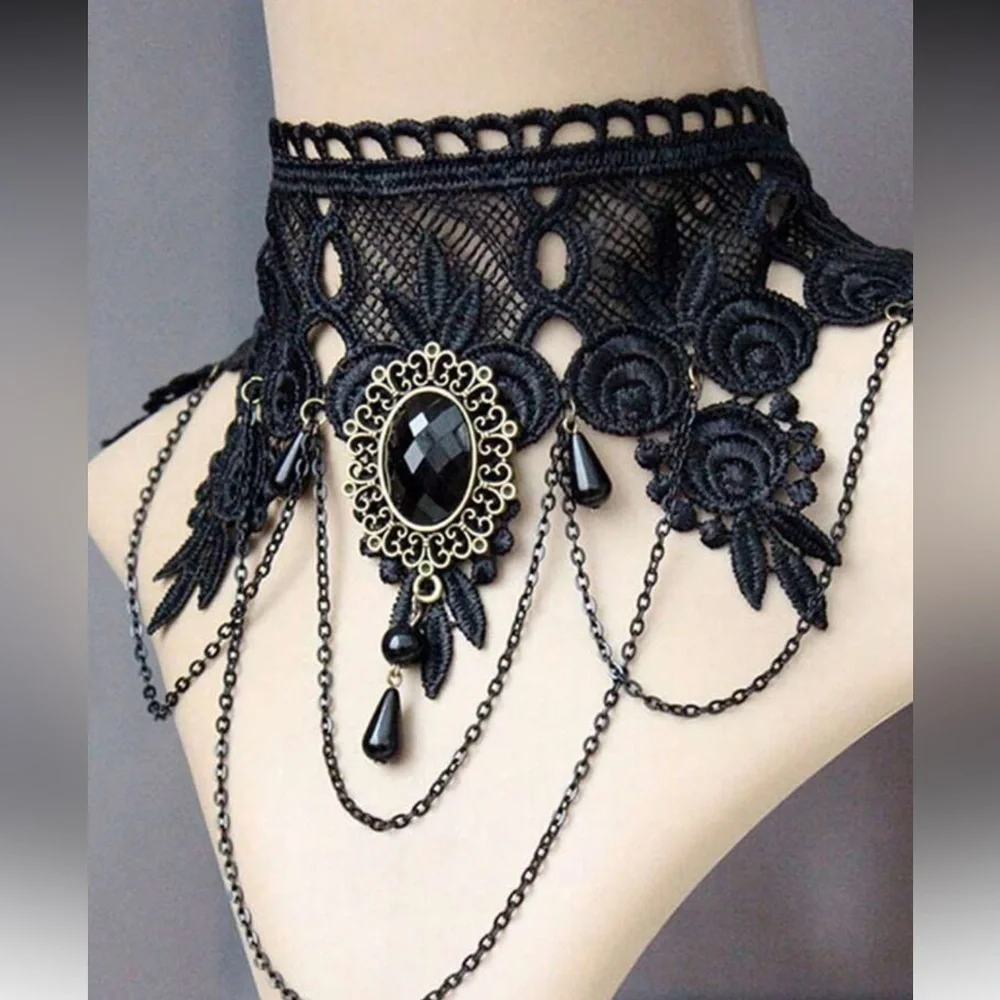 🎃🍂 Gothic Black Lace Choker Necklace